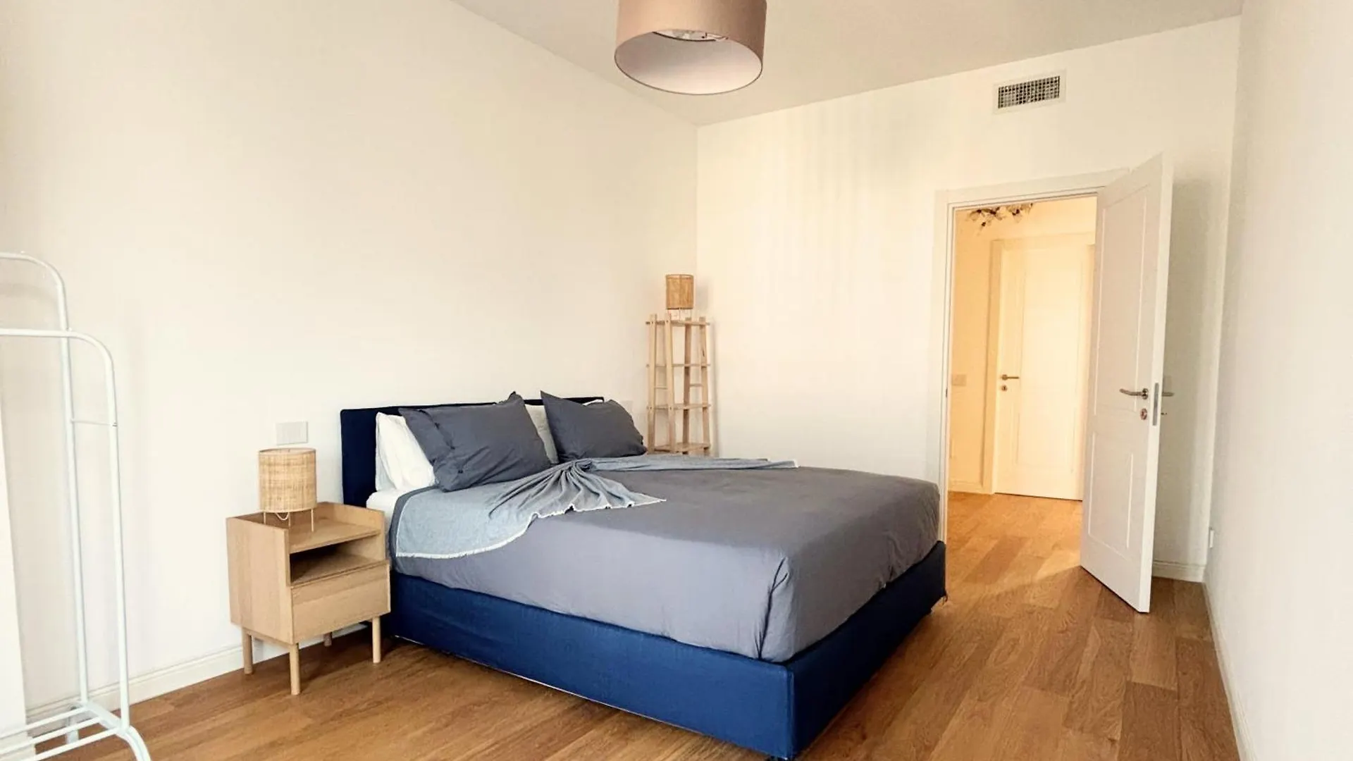 Apartment Loreto Penthouse Milan